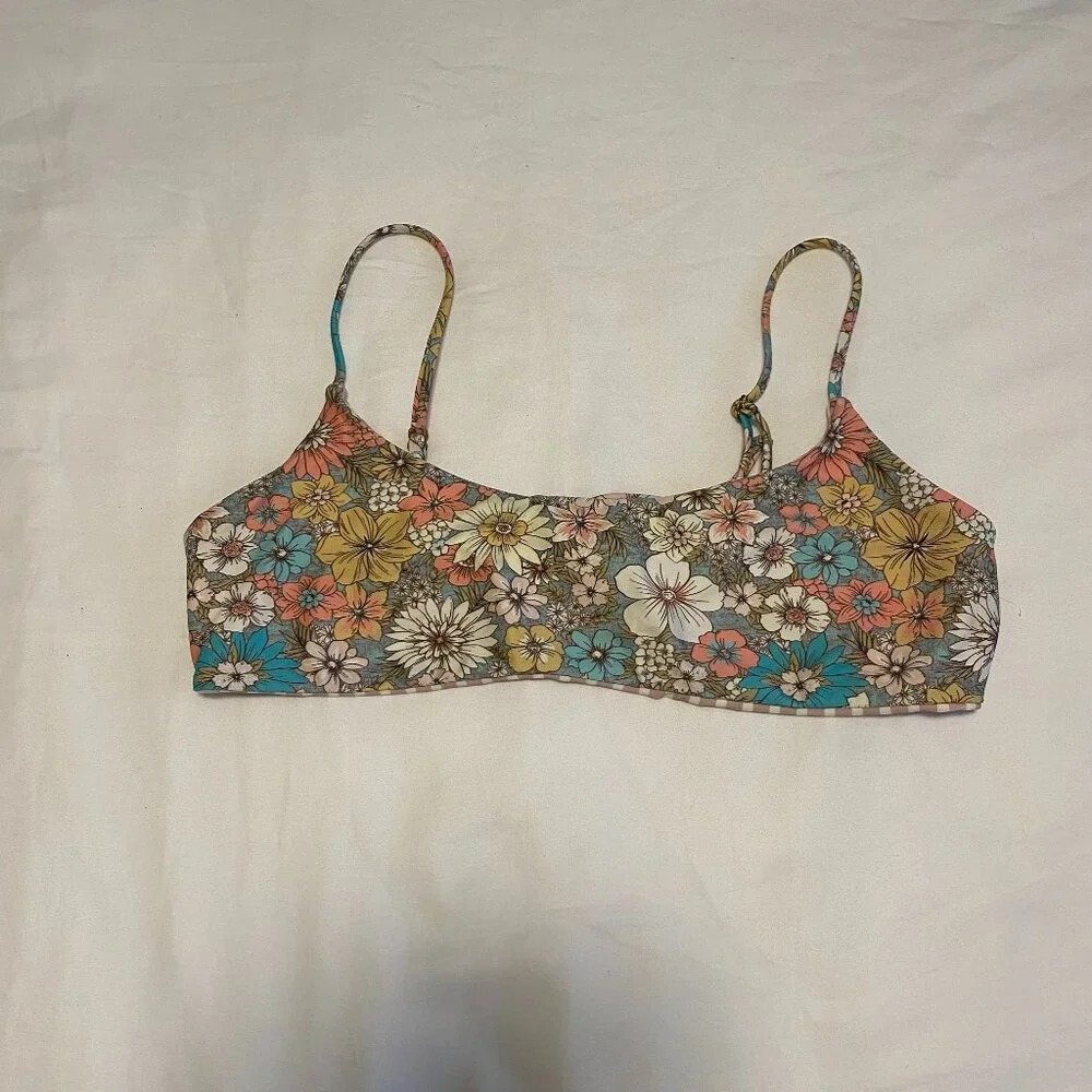 O'neill Juniors' Surfside Wildflower Printed Bikini Top - NWOT